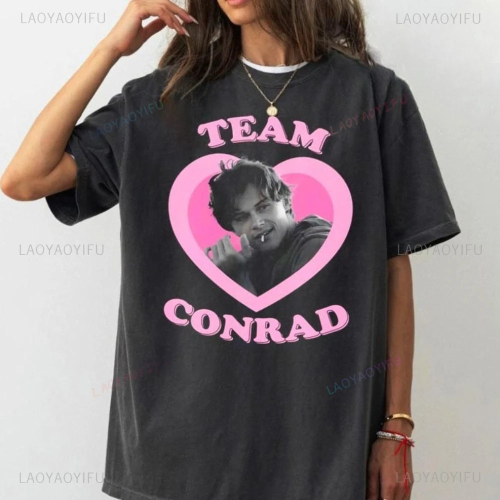 Team Conrad Cousins Beach Retro The Summer I Turned Pretty Graphic T Shirts Woman Man Fashion Casual Cotton T-shirt Streetwear
