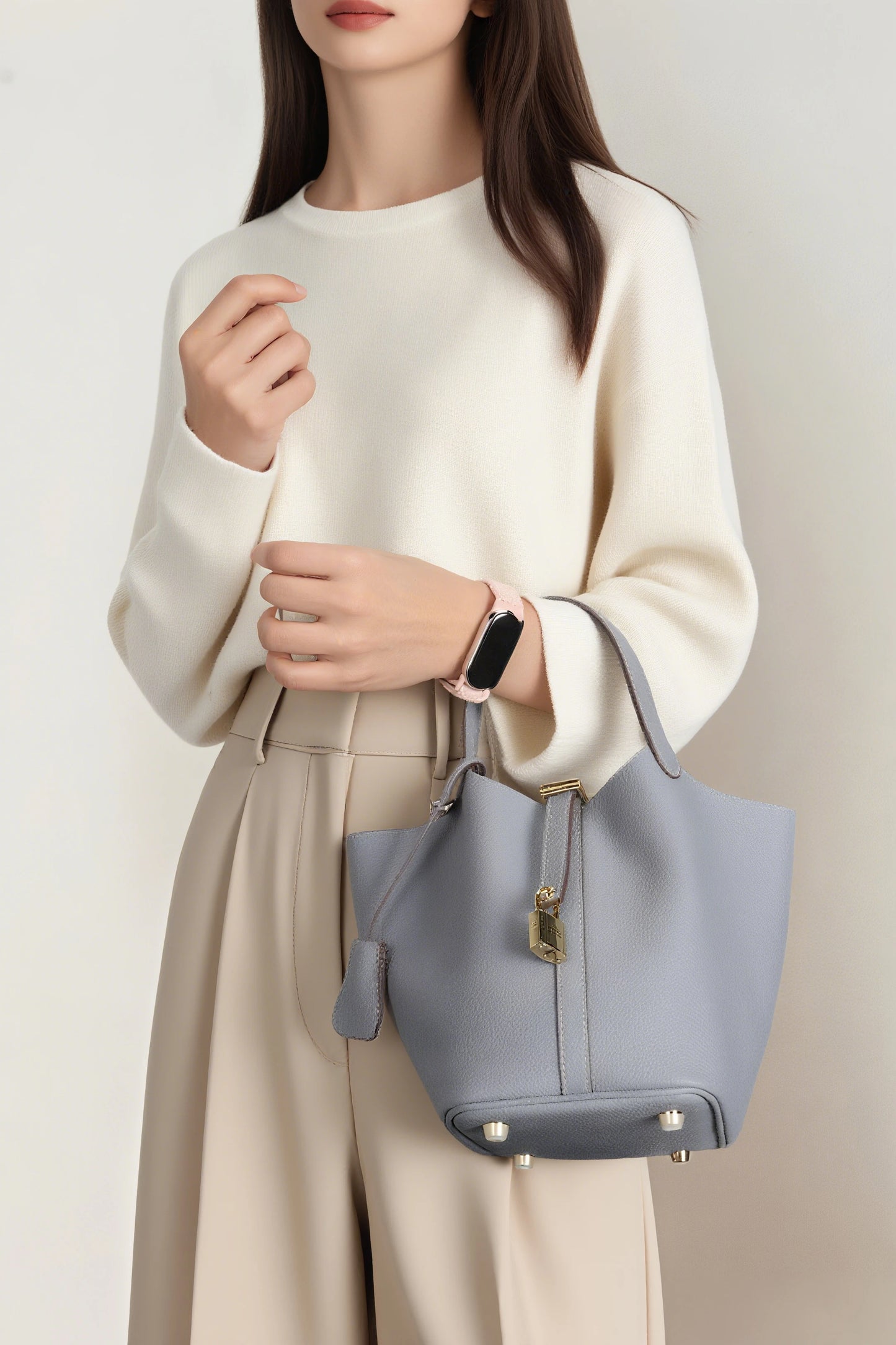 2025 Casual Fashion Female Genuine Leather Bucket Bag Luxury Handbag High-End Tote Bag Woman Cow Leather Mommy Bag & Metal Lock