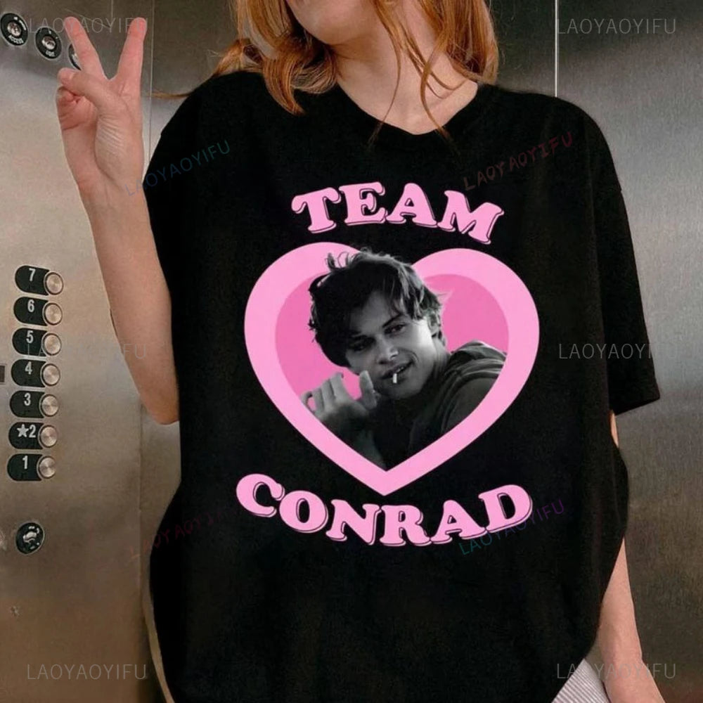 Team Conrad Cousins Beach Retro The Summer I Turned Pretty Graphic T Shirts Woman Man Fashion Casual Cotton T-shirt Streetwear